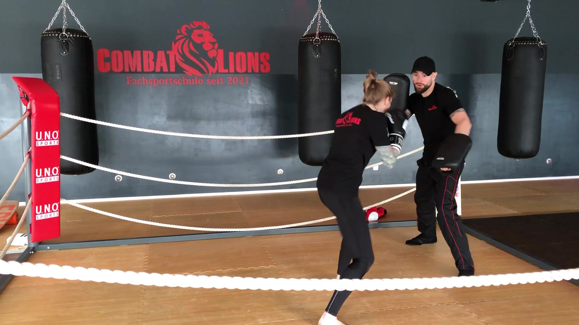 Boxen Combat Lions academy photo