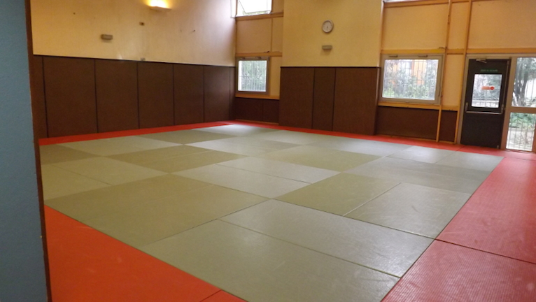 Main image of Club Voltaire