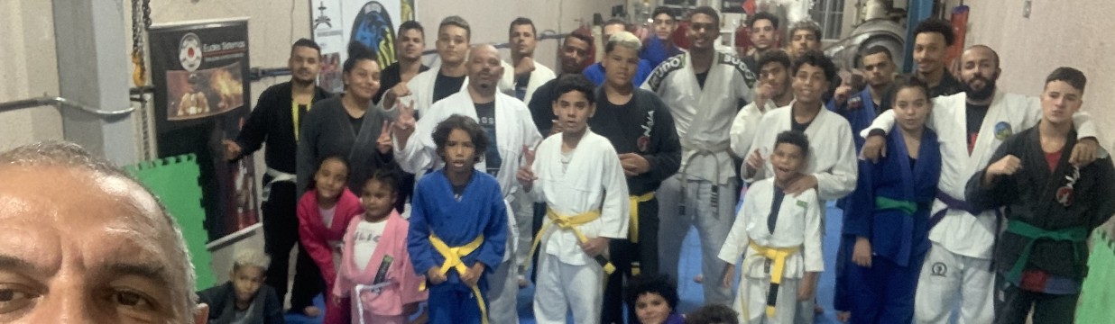 Main image of Lutando para restaurar vidas