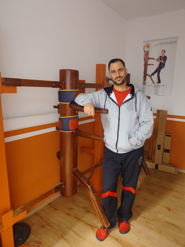 Main image of Sifu Dery- Selbstverteidigung & Kampfkunst